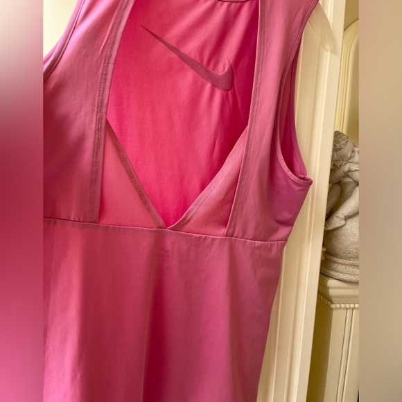 Beautiful pink, NIKE Pro Dri Fit Tank, size L. - Picture 6 of 7
